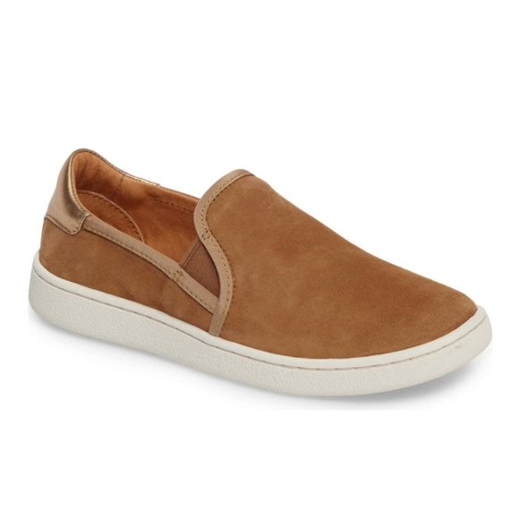 UGG Shoes - UGG Women's Cas Slip-on Suede in Chestnut Size 6.5